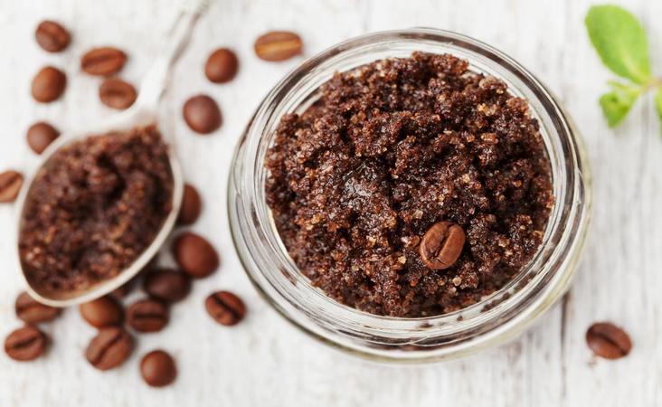 Haarmaske aus Kaffee und Honig