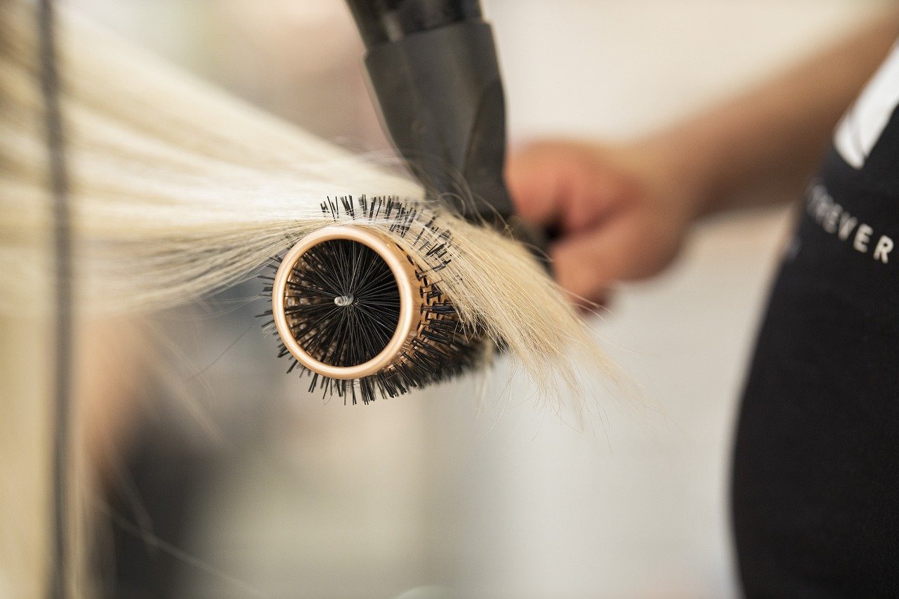 Haare föhnen